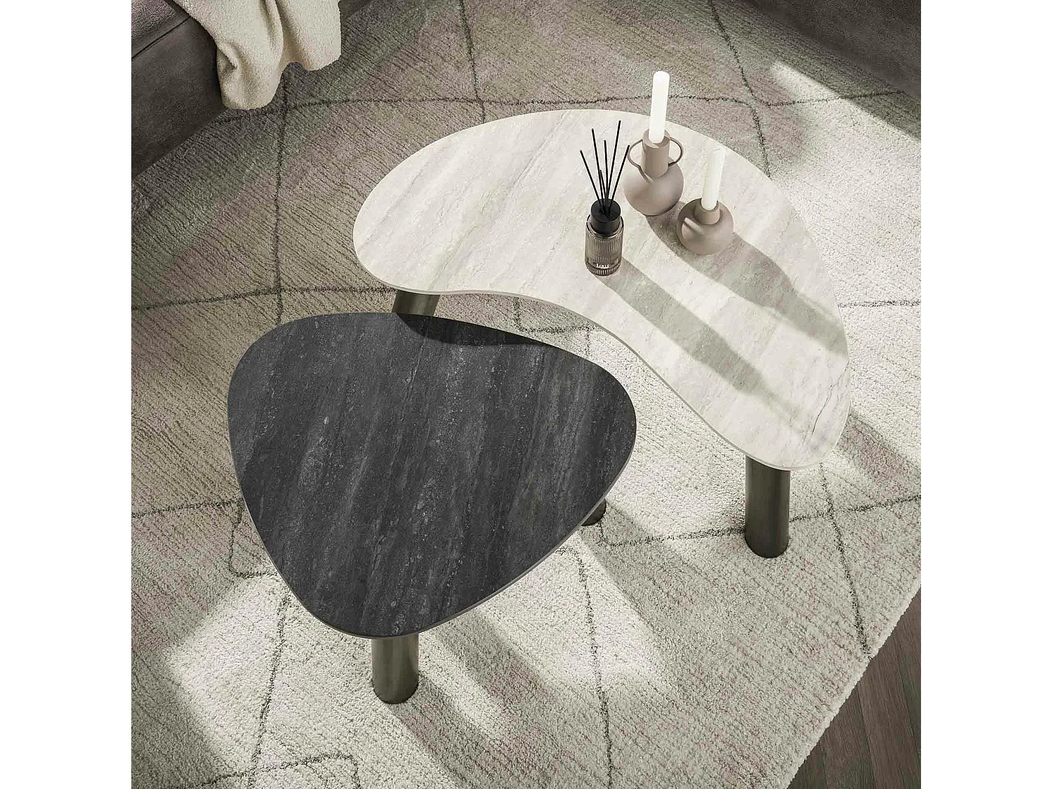 Tables basses céramique 2 finitions, forme galet (x2) GALWAY