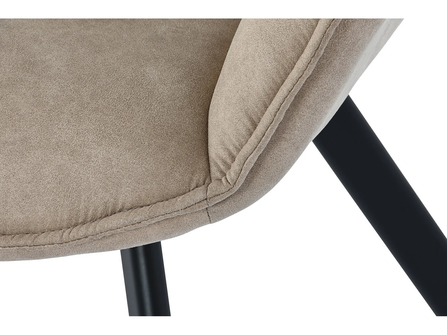 BAMBOE RATTANSTOEL 58X65X85 NATUURLIJK, ideaal voor uw huis. Het voegt glamour en een speciaal tintje toe aan uw huis.