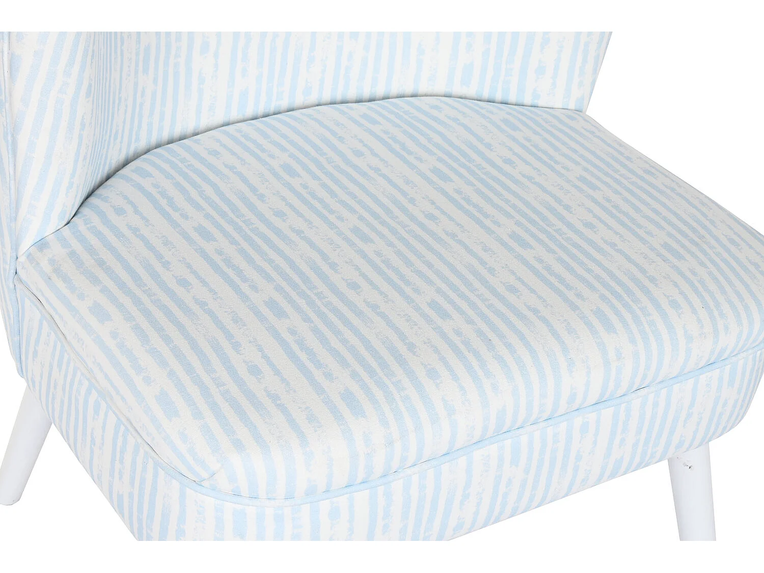 SILLA MADERA POLIESTER 525X675X82 BLANCO  ideal para tu hogar aportando glamour y un toque especial a tu casa.