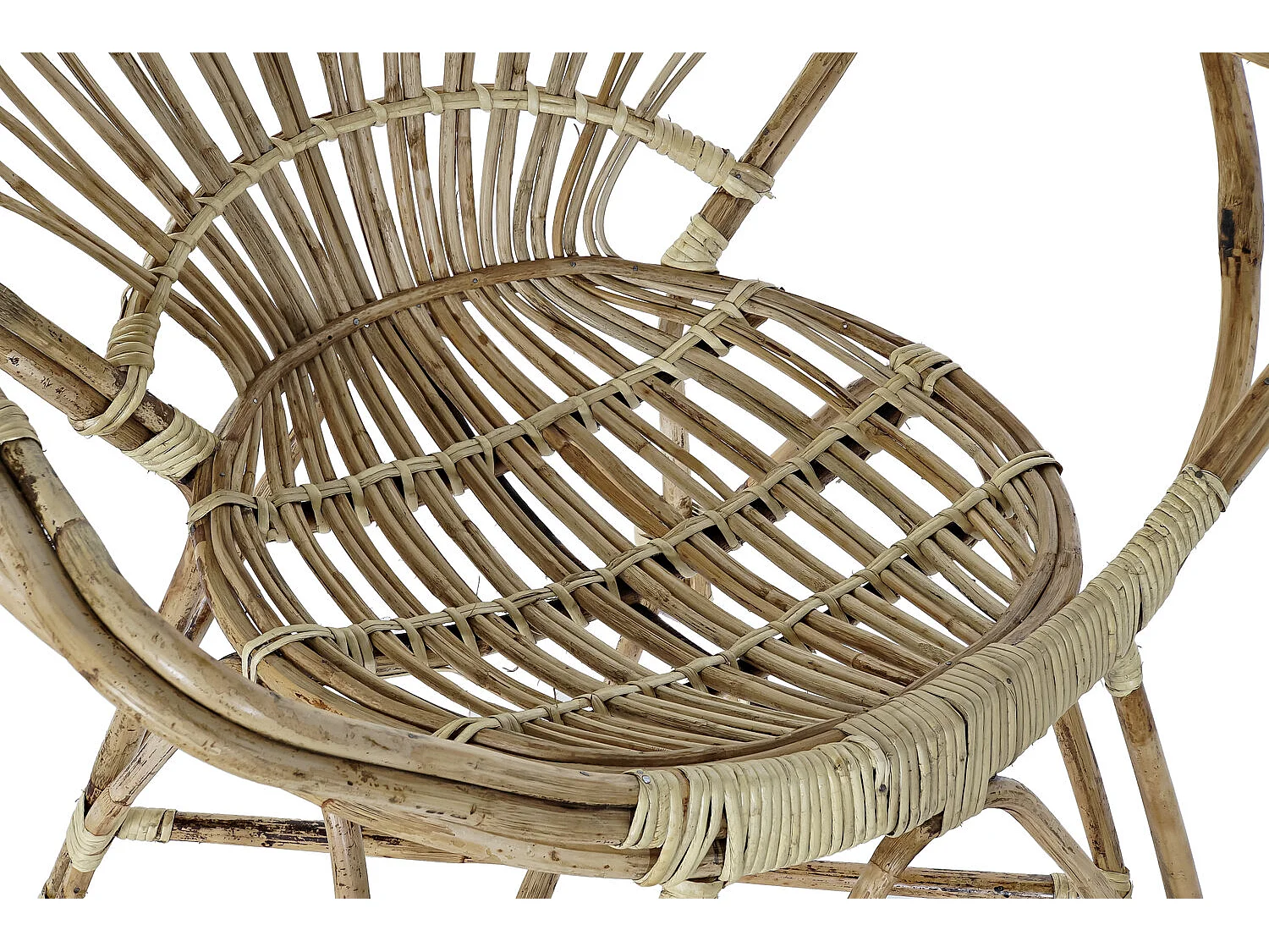 BAMBOE RATTANSTOEL 70X70X74 NATUURLIJK, ideaal voor uw huis. Het voegt glamour en een speciaal tintje toe aan uw huis.