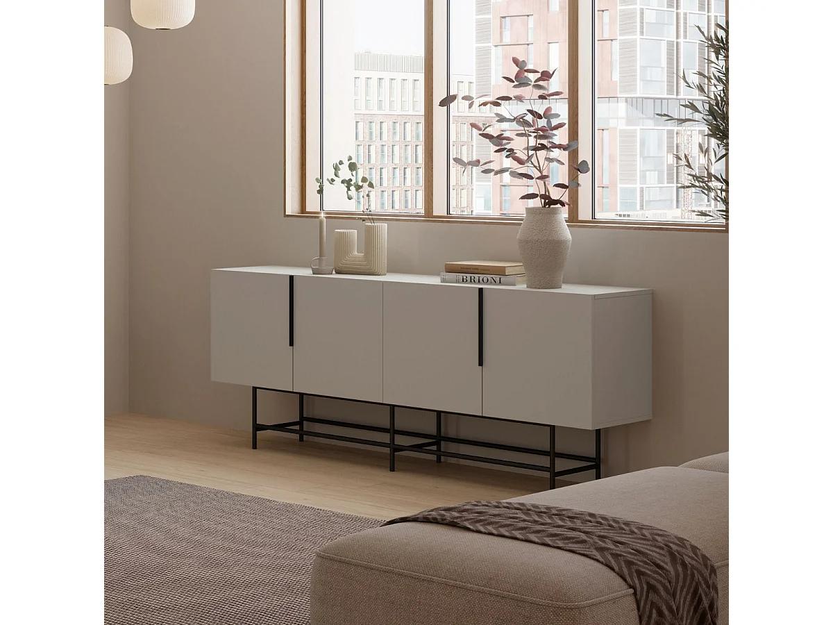 Buffet 4 portes en mélaminé beige et piètement et poignées en métal laqué noir - ALDINE