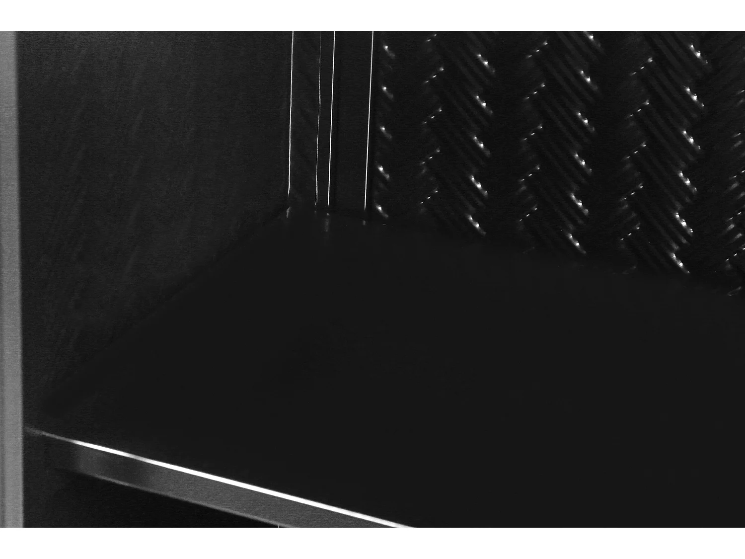 70cm glazen wandkast met twee deuren, geschikt voor entree, woonkamer, badkamer, geweven patroon, zwart