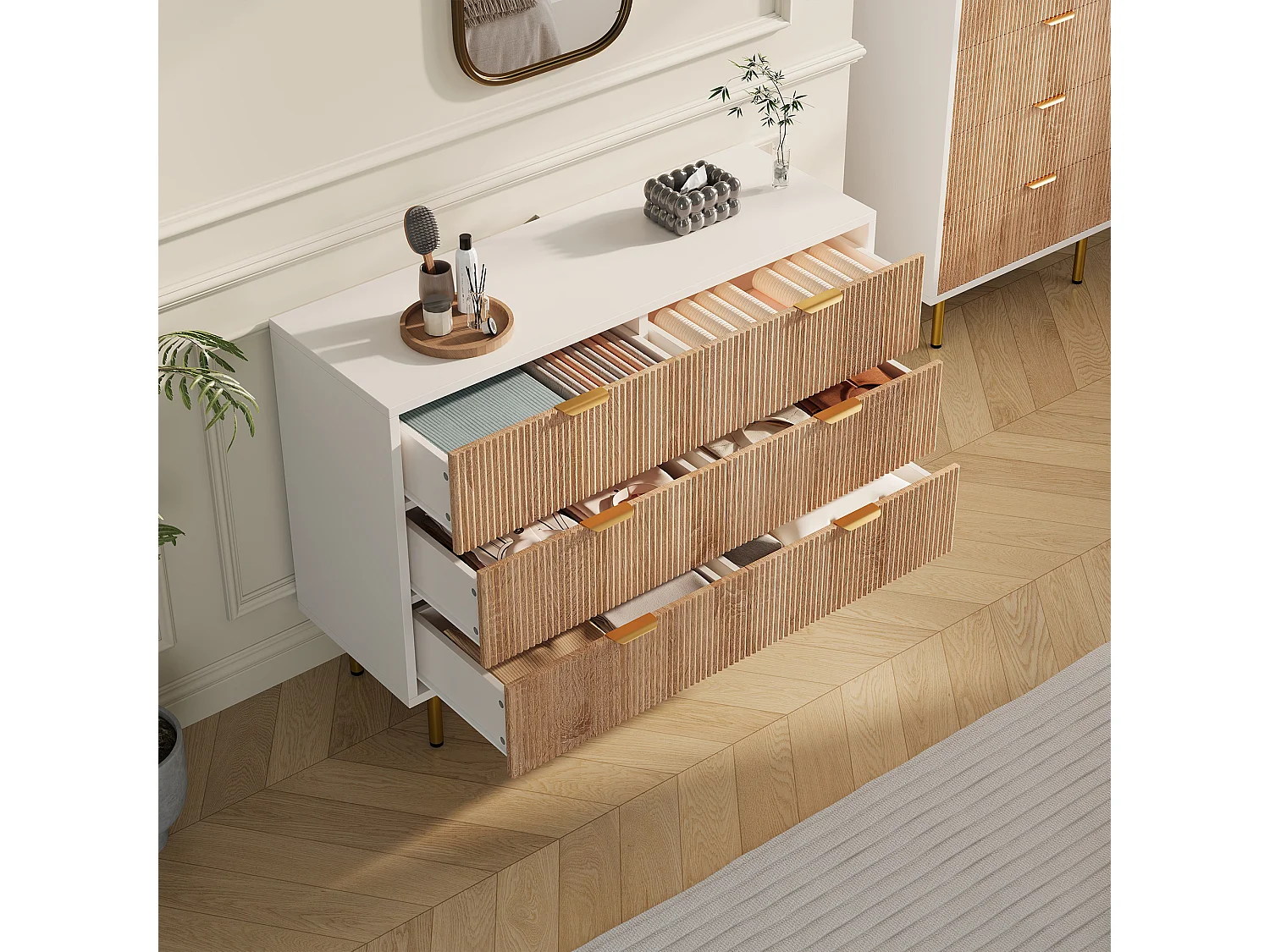 Moderne Kommode mit 6 Schubladen, breitem, geschwungenem Profil und geriffelten Rillen, TV-Möbel, für das Wohnzimmer, aus Holz