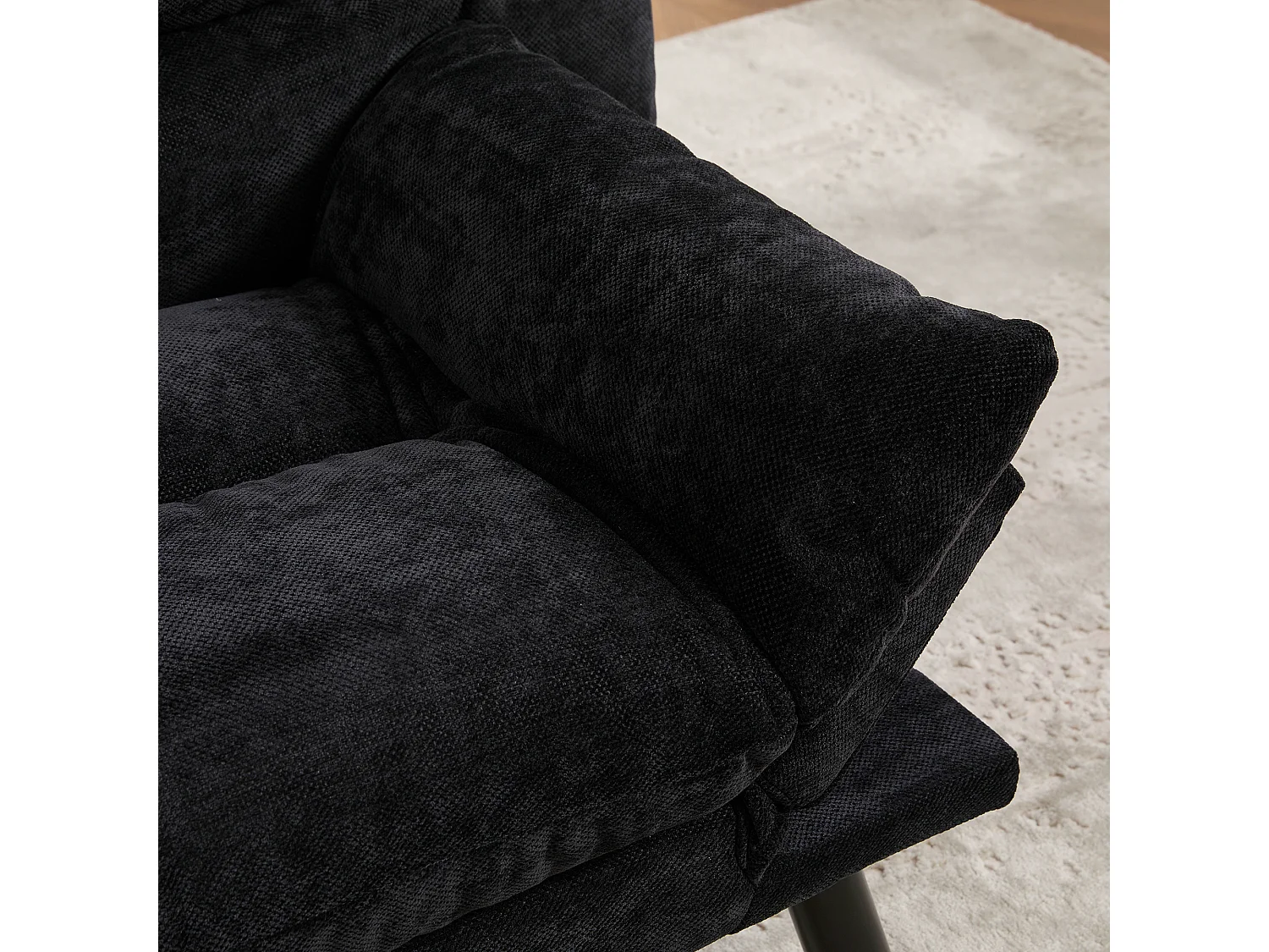 2-Sitzer-Sofa, Gepolstertes Sofa mit verstellbarer Rückenlehne und Armlehnen, Metallbeine - schwarze Chenille