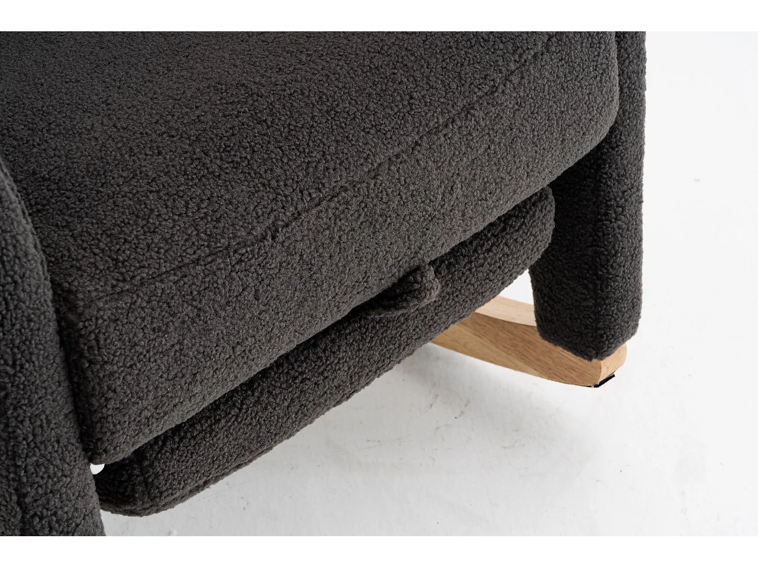 Fauteuil à bascule gris foncé avec accoudoirs, dossier et repose-pieds rétractable - polaire Teddy - pour salon et bureaux