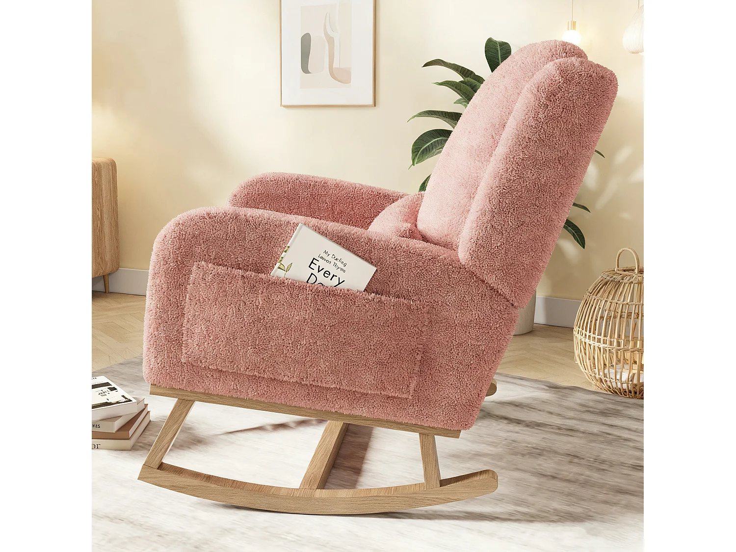 Fauteuil à bascule en Tissu velours Teddy - fauteuil de relaxation - avec coussin et 2 poches latérales - pieds en bois - style scandinave - rose