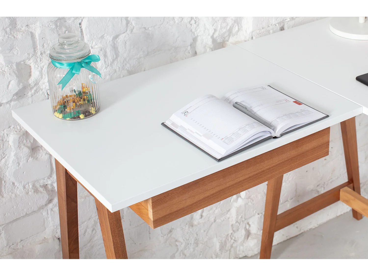 Bureau d'angle avec tiroir 115 x 85 cm Luka Blanc Craie | Pieds Chêne | Côté droit