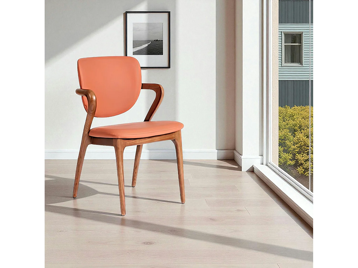 Chaise en cuir terracotta, accoudoirs bois brun ALDER