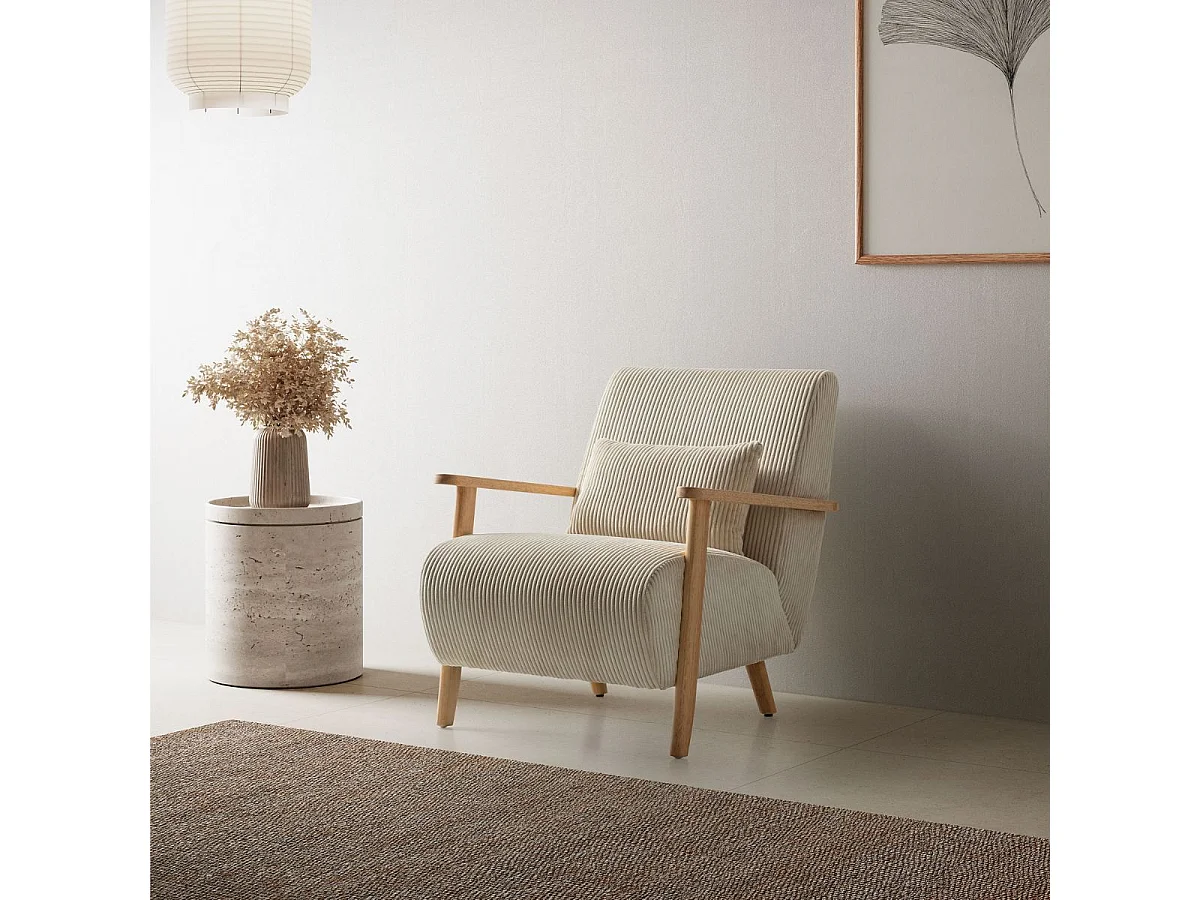 Fauteuil en velours côtelé beige vintage avec accoudoirs et pieds en chêne naturel - BONIFACE