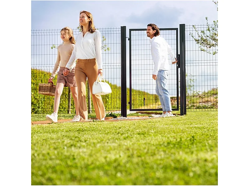 Portillon grillagé en acier galvanisé maille 100 x 50 L 1m x H 1m75 Vert