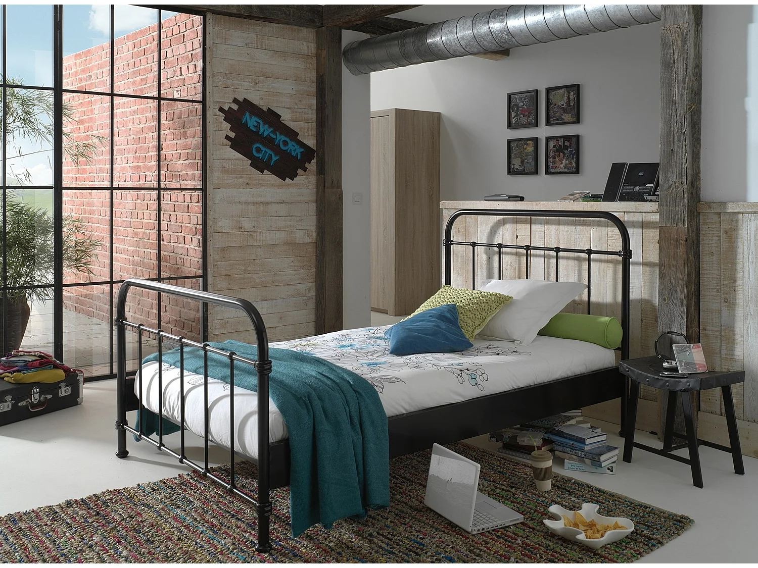 New York zwart metalen eenpersoonsbed 120x200 cm