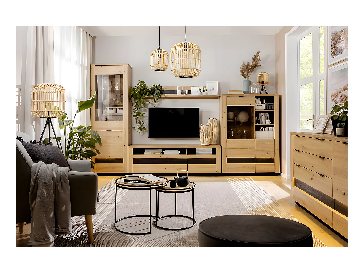 Meuble TV 2 tiroirs 2 niches 161 cm avec LED Glenn Bois et Noir