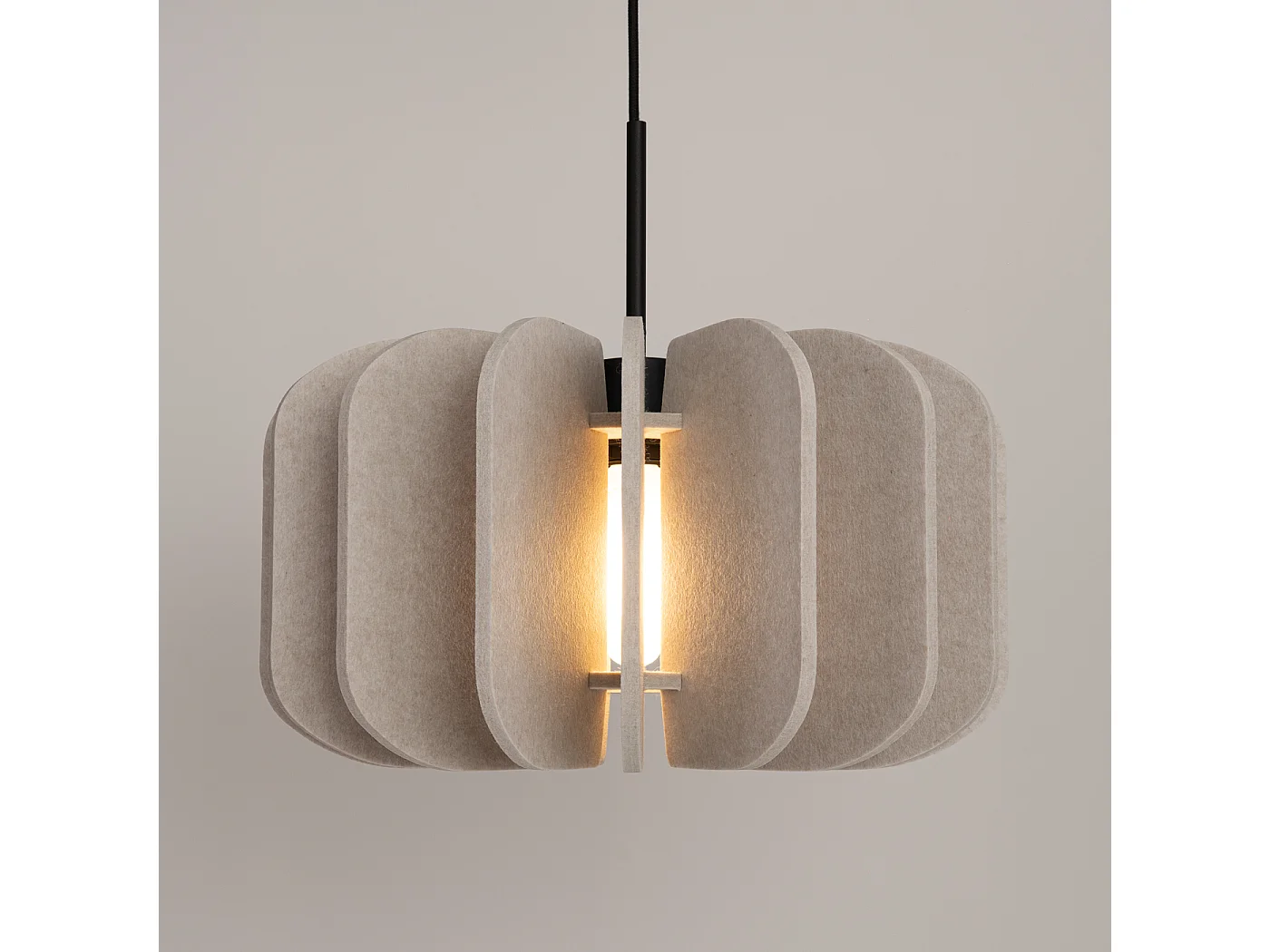 Lámpara colgante Mula moderno de fieltro/acero - 1 fuentes luminosas - L.45 x A.146 cm - beige/negro