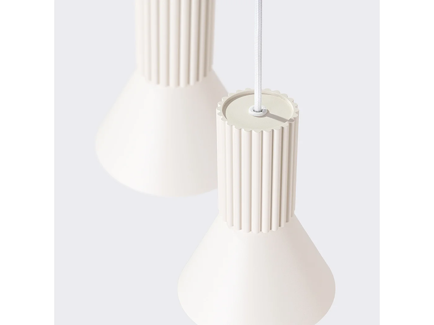 Lampe suspendue grenier en acier/aluminium - 3 sources lumineuses - L.30 x H.120 cm - beige
