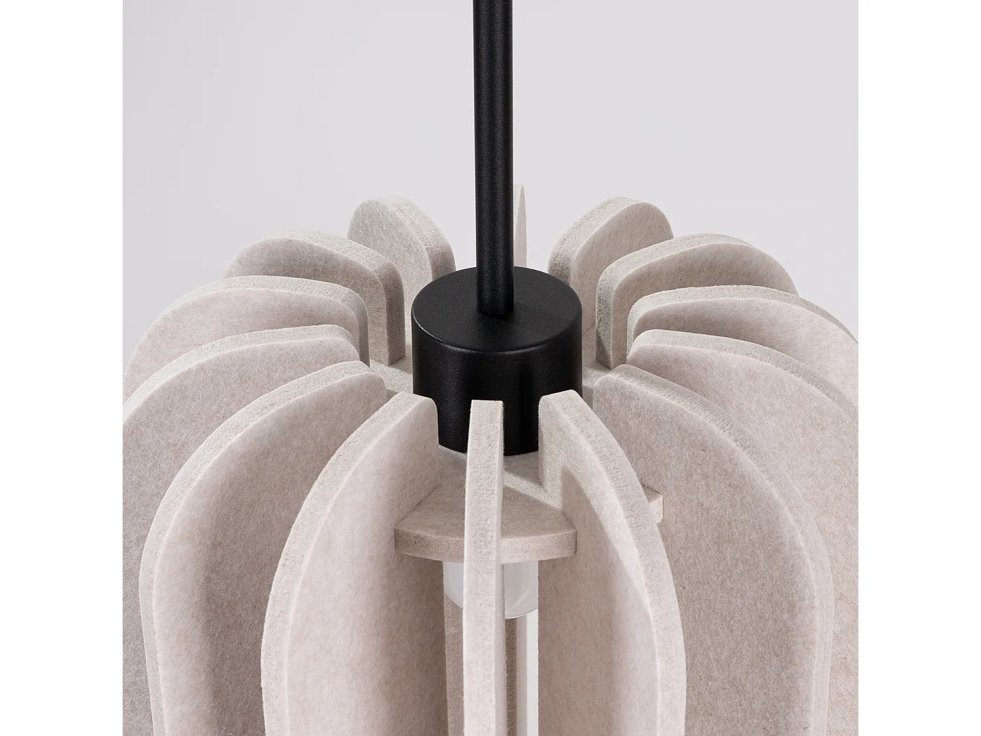 Lámpara colgante Mula moderno de fieltro/acero - 1 fuentes luminosas - L.27 x A.165 cm - beige/negro