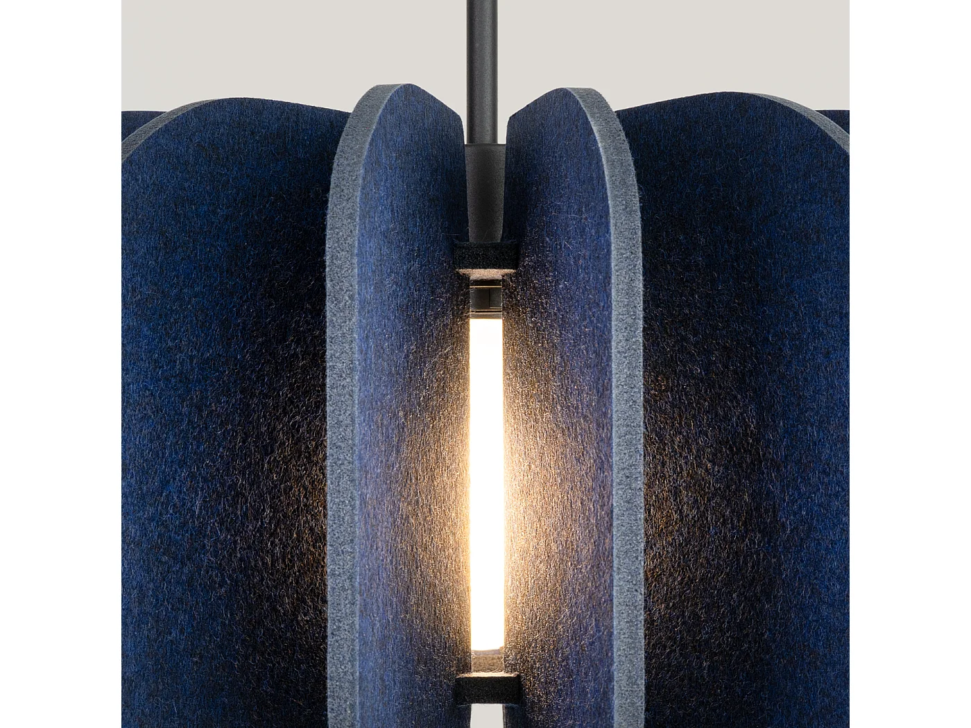 Lámpara colgante Mula moderno de fieltro/acero - 1 fuentes luminosas - L.45 x A.146 cm - azul marino/negro