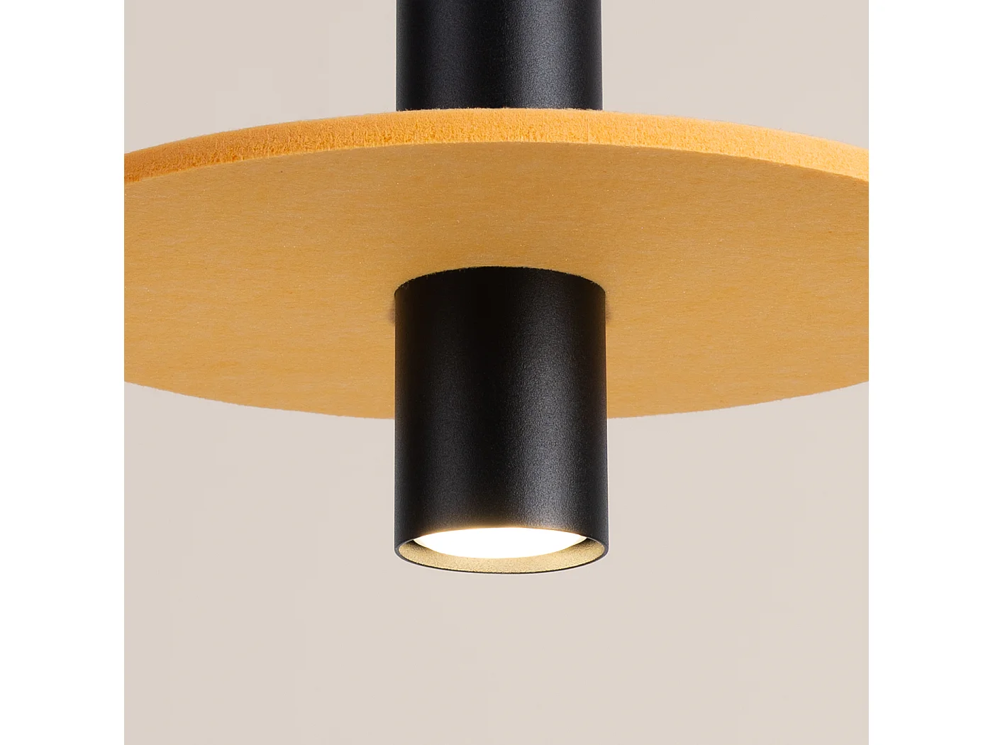 Lampe suspendue moderne en feutre/acier - 1 sources lumineuses - L.30 x H.126 cm - jaune/noir