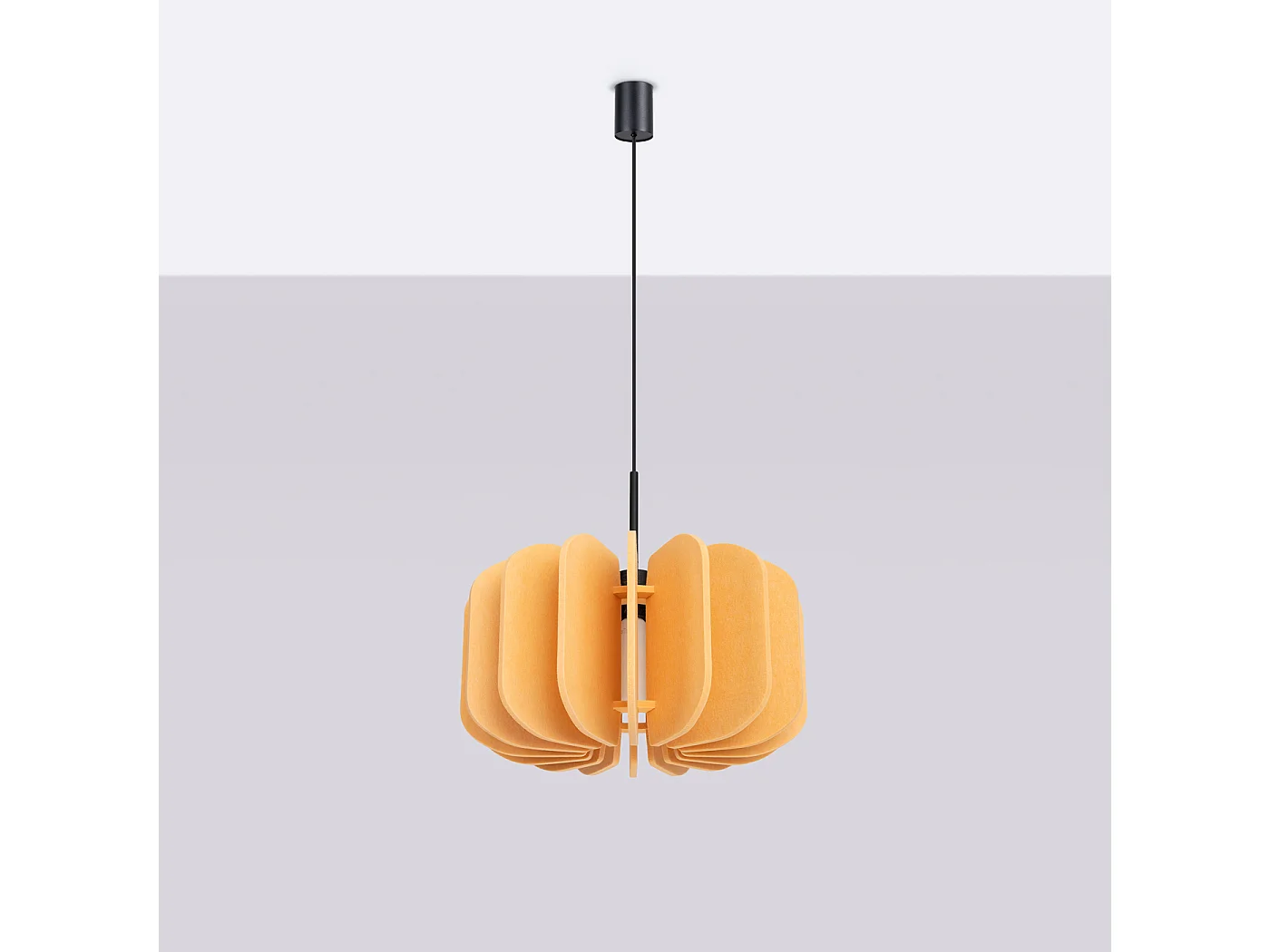 Lampe suspendue moderne en feutre/acier - 1 sources lumineuses - L.45 x H.146 cm - jaune/noir