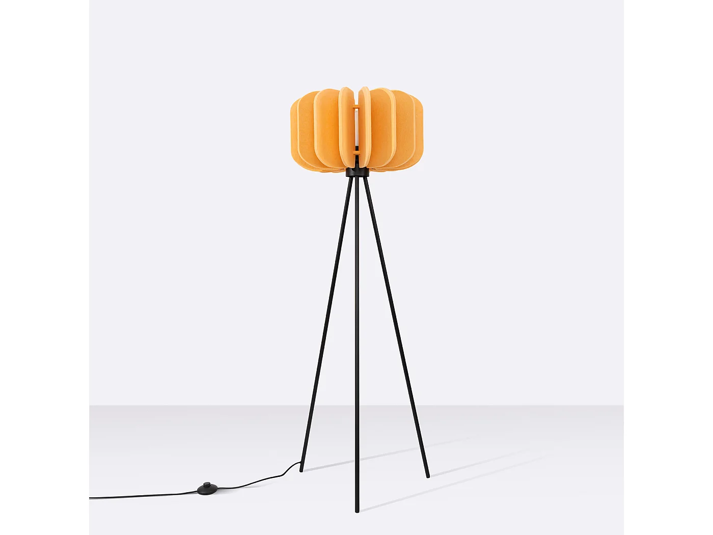 Lampadaire moderne en feutre/acier - 1 sources lumineuses - L.45 x H.134 cm - jaune/noir