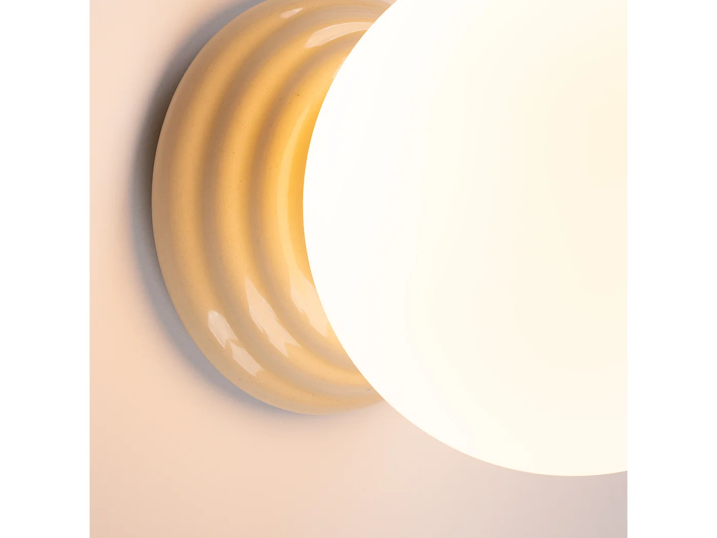 Lámpara de pared Zori minimalista de cerámica/vidrio vidriado - 1 fuentes luminosas - L.12 x A.12 cm - beige