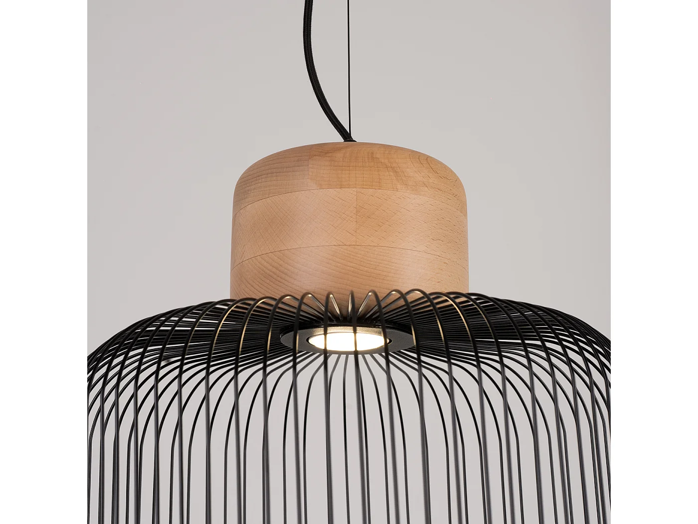 Candeeiro suspenso Gabbia industrial, aço/madeira - 1 lichtbronnen - L.35 x H.183 cm - madeira preta/natural