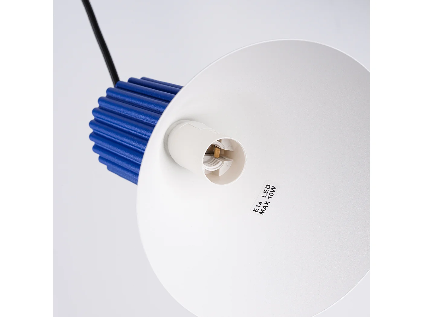 Hängelampe Estria Dachboden aus  Stahl/Aluminium - 1 lichtquellen - L.14 x H. cm - Weiß/Ultramarin