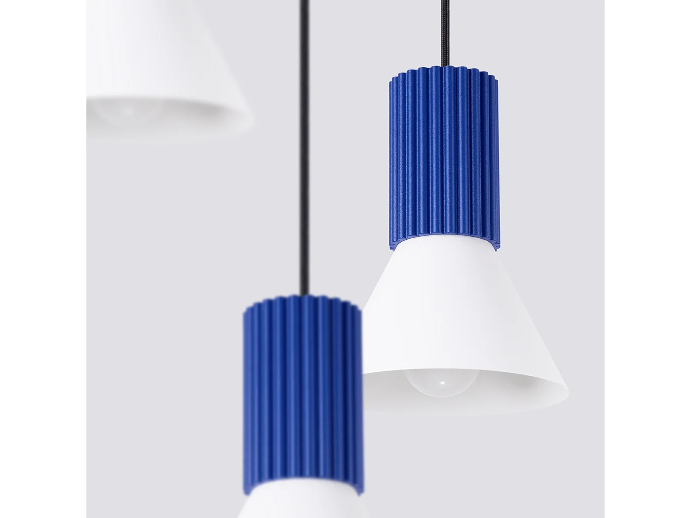 Lámpara colgante Estria desván de acero/aluminio - 3 fuentes luminosas - L.30 x A.120 cm - blanco/ultramar