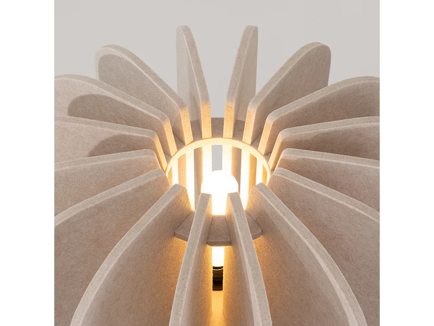 Lámpara de pie Mula moderno de fieltro/acero - 1 fuentes luminosas - L.45 x A.134 cm - beige/negro