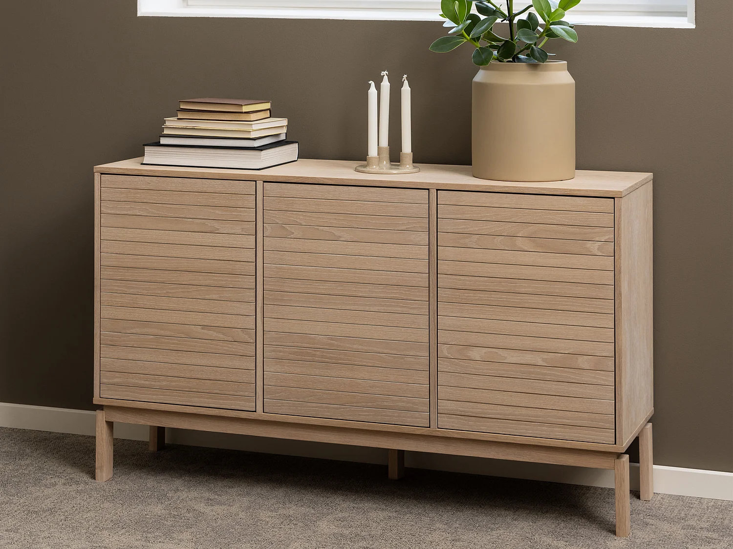 Komoda Cortina z frontem lamelowym, kolor dębowy bielony olejowany