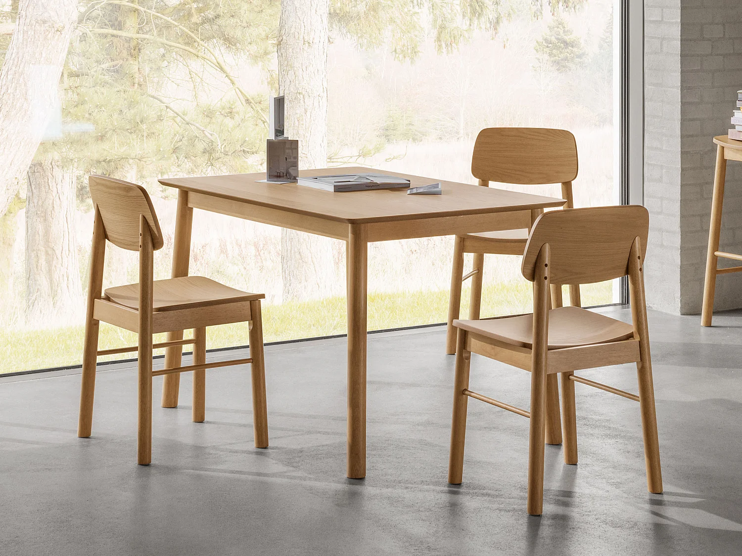Set aus Tisch und 4 Stühlen Hikari 120x80, Kautschukholz