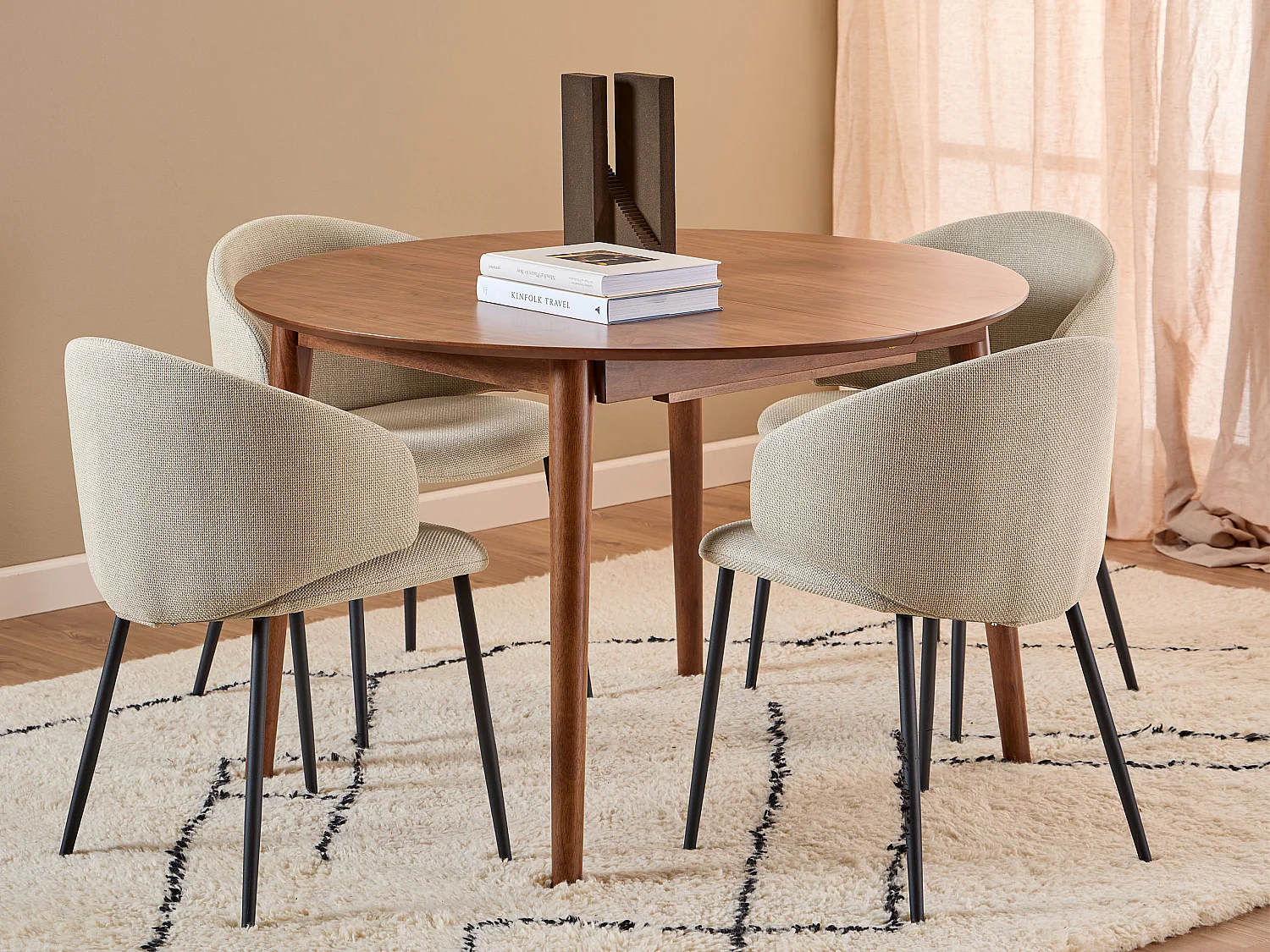 Stół okrągły rozkładany 115-154 cm Firenze, kolor orzech włoski lakierowany