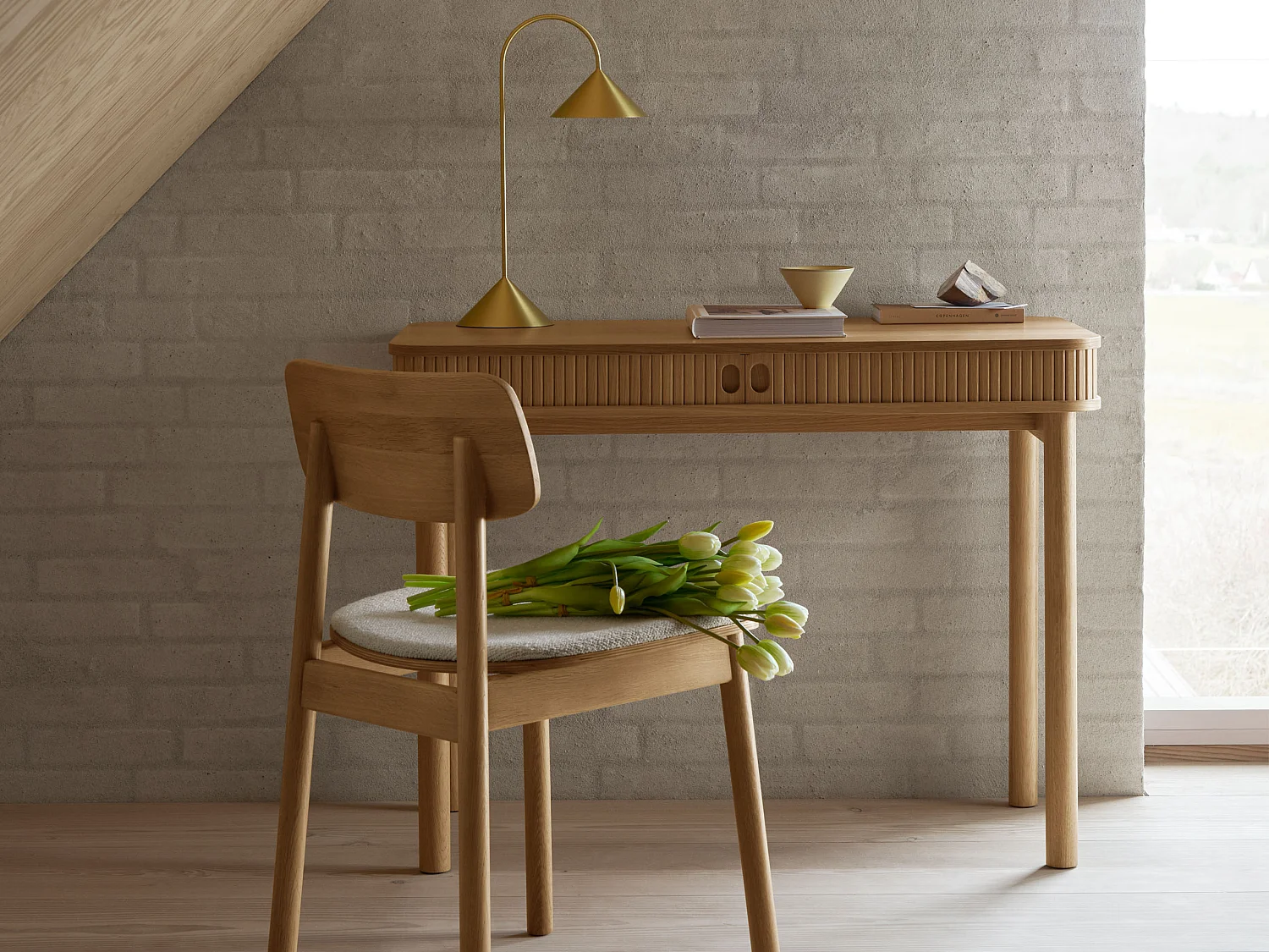 Bureau Ligna 100 cm avec étagère à lamelles, couleur Oak lacquered