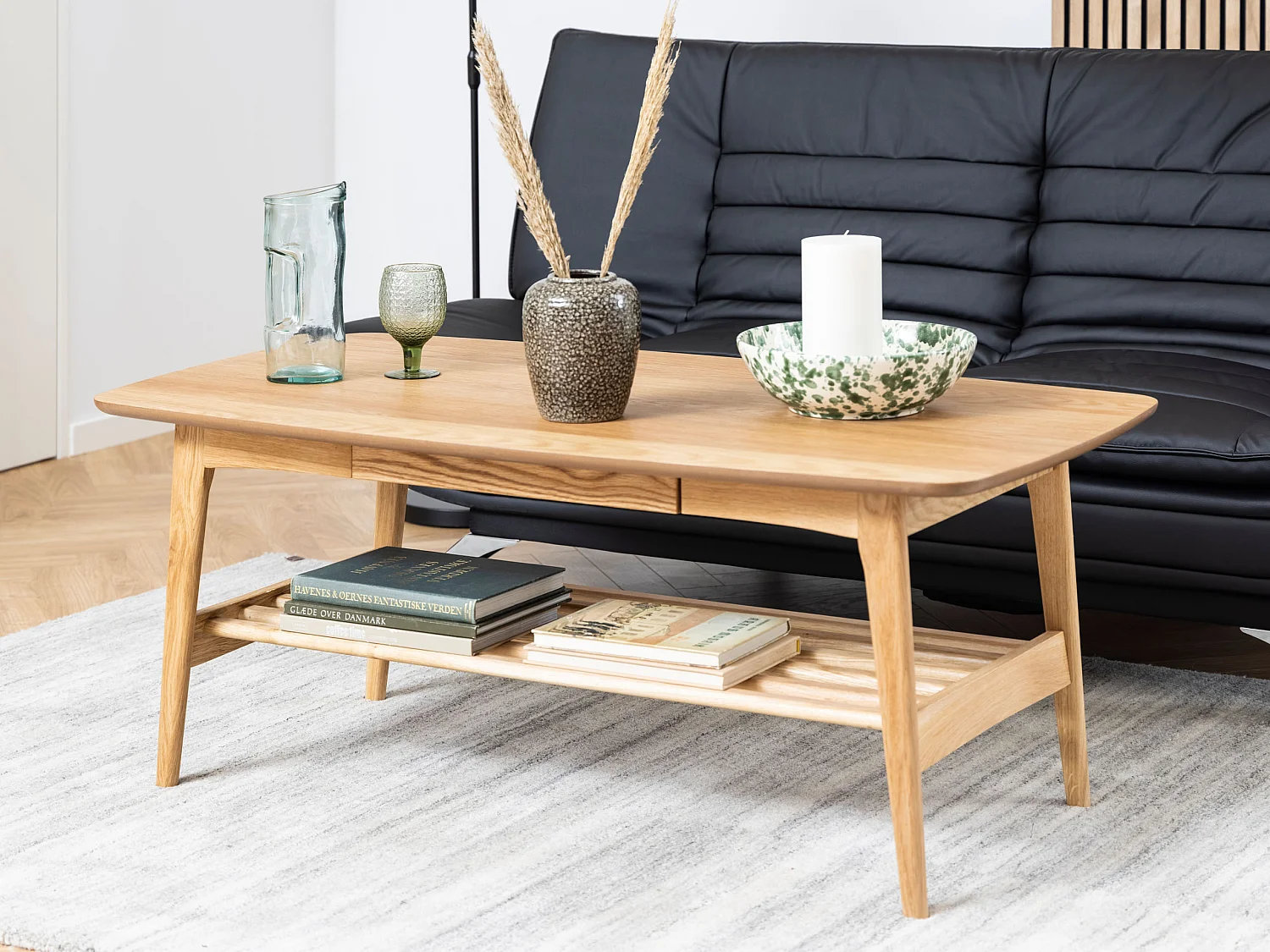 Banc Freja en bois 130 cm avec étagère et tiroir, couleur chêne huilé
