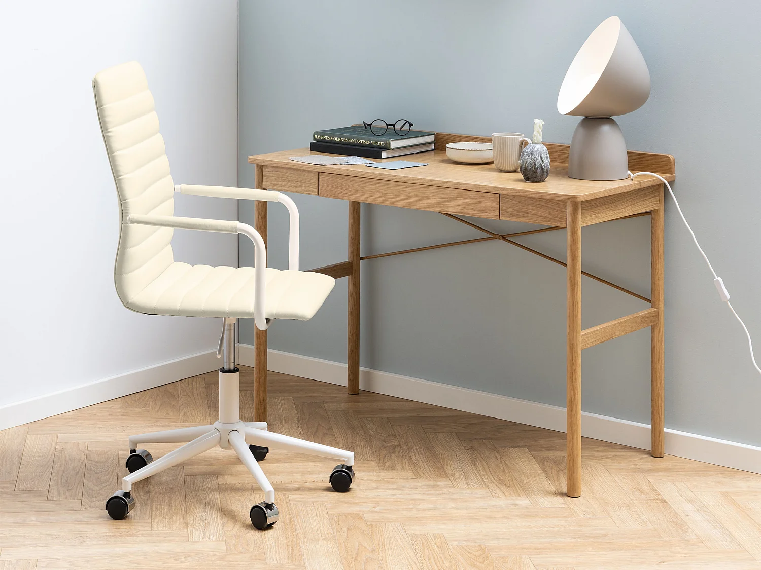 Bureau Focus 110 cm avec tiroir, couleur Oak lacquered
