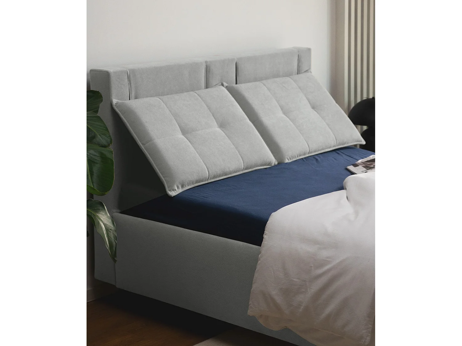 Gestoffeerd bed 180x200 met klaprugkussens – waterbestendige chenille – grijs – BELLEO