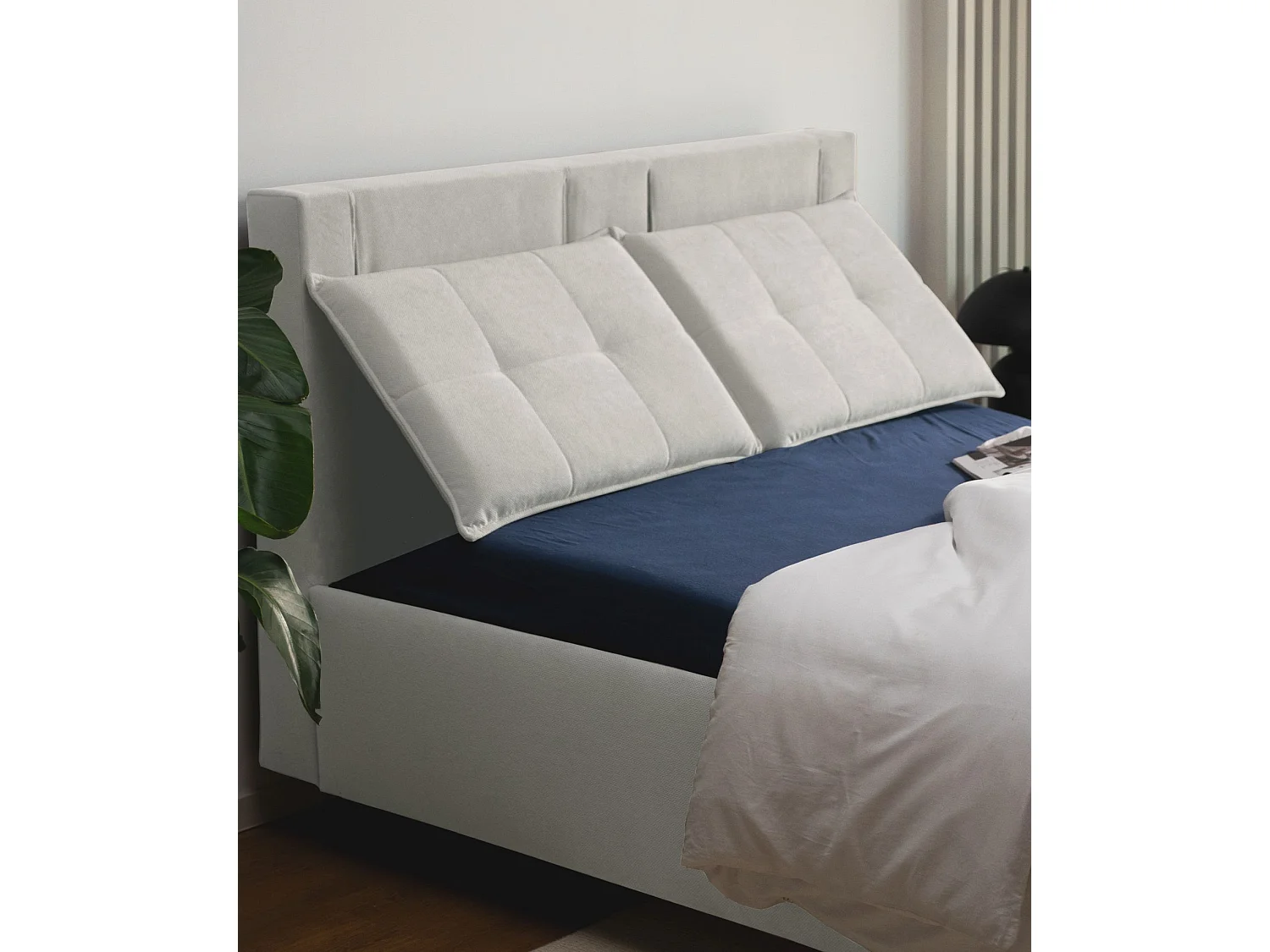 Lit capitonné 140x200 – dossiers rabattables – chenille hydrophobe – grège – BELLEO