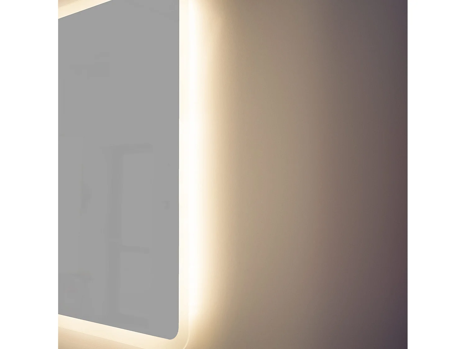 Miroir Avec Bords Sablés Et Éclairage A Led Intégré 100X70 Cm