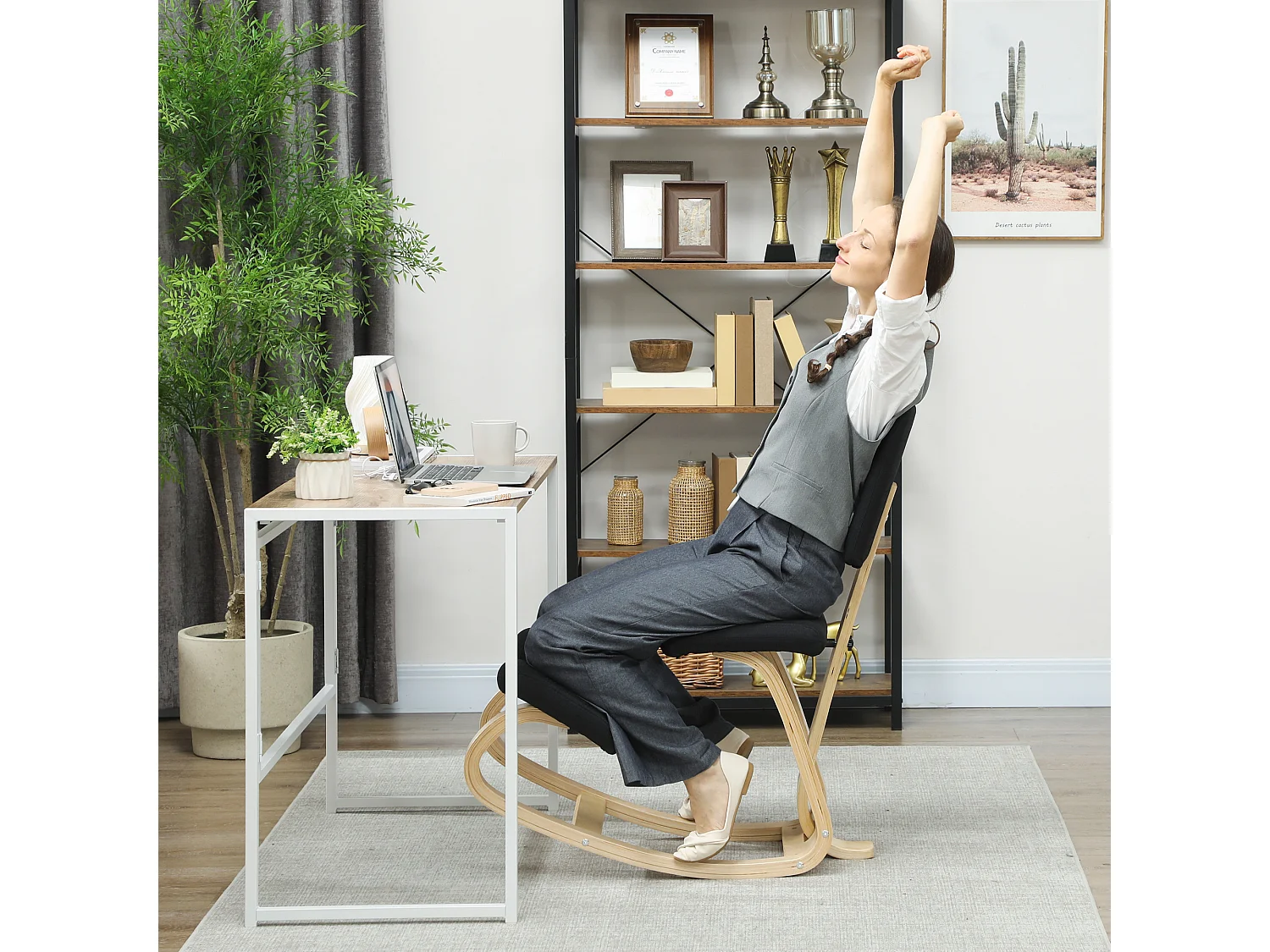 Sedia inginocchiatoio in tessuto effetto lino e legno di betulla nero