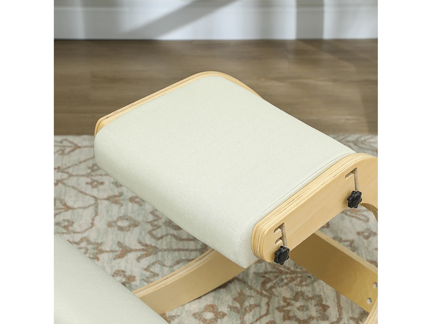 Sedia inginocchiatoio a dondolo regolabile in 6 posizioni bianco crema