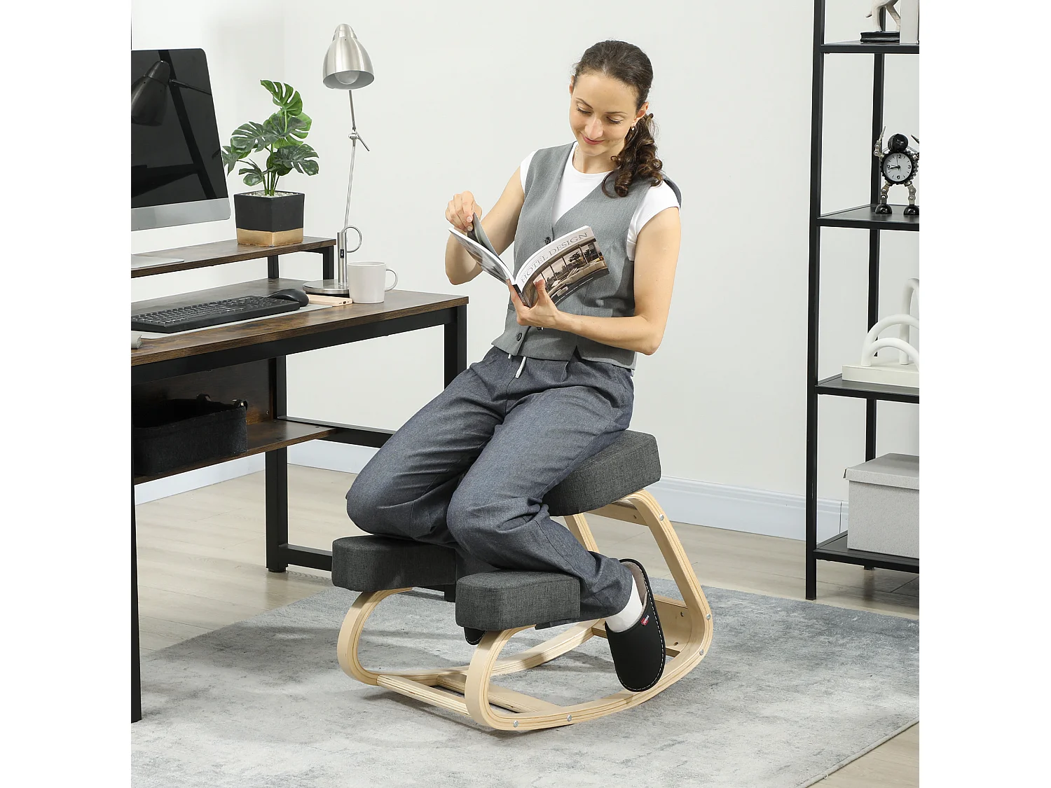 Sedia inginocchiatoio ergonomica in betulla e cuscino grigio