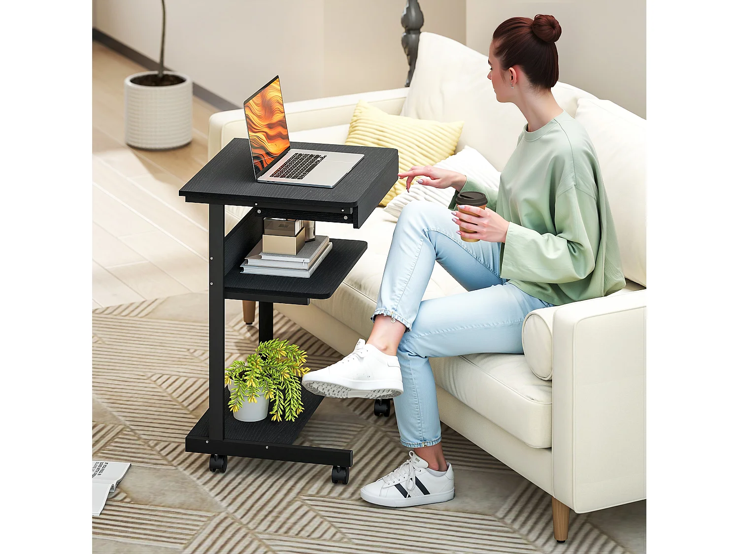 Scrivania pc con cassetto scorrevole e 2 ripiani aperti nero