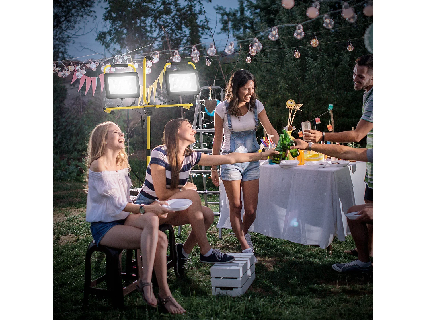 Faretti led da lavoro da 6500k con treppiede giallo e nero