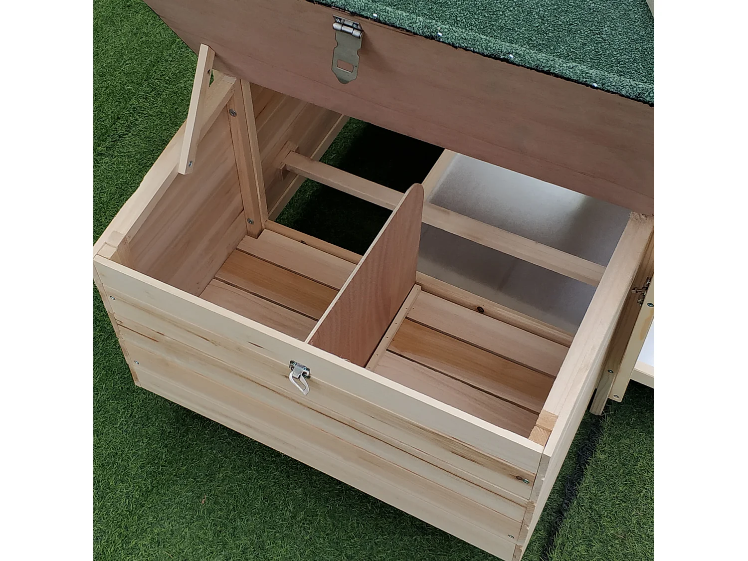 PawHut Pollaio da Giardino in Legno 196x76x97cm Color Legno