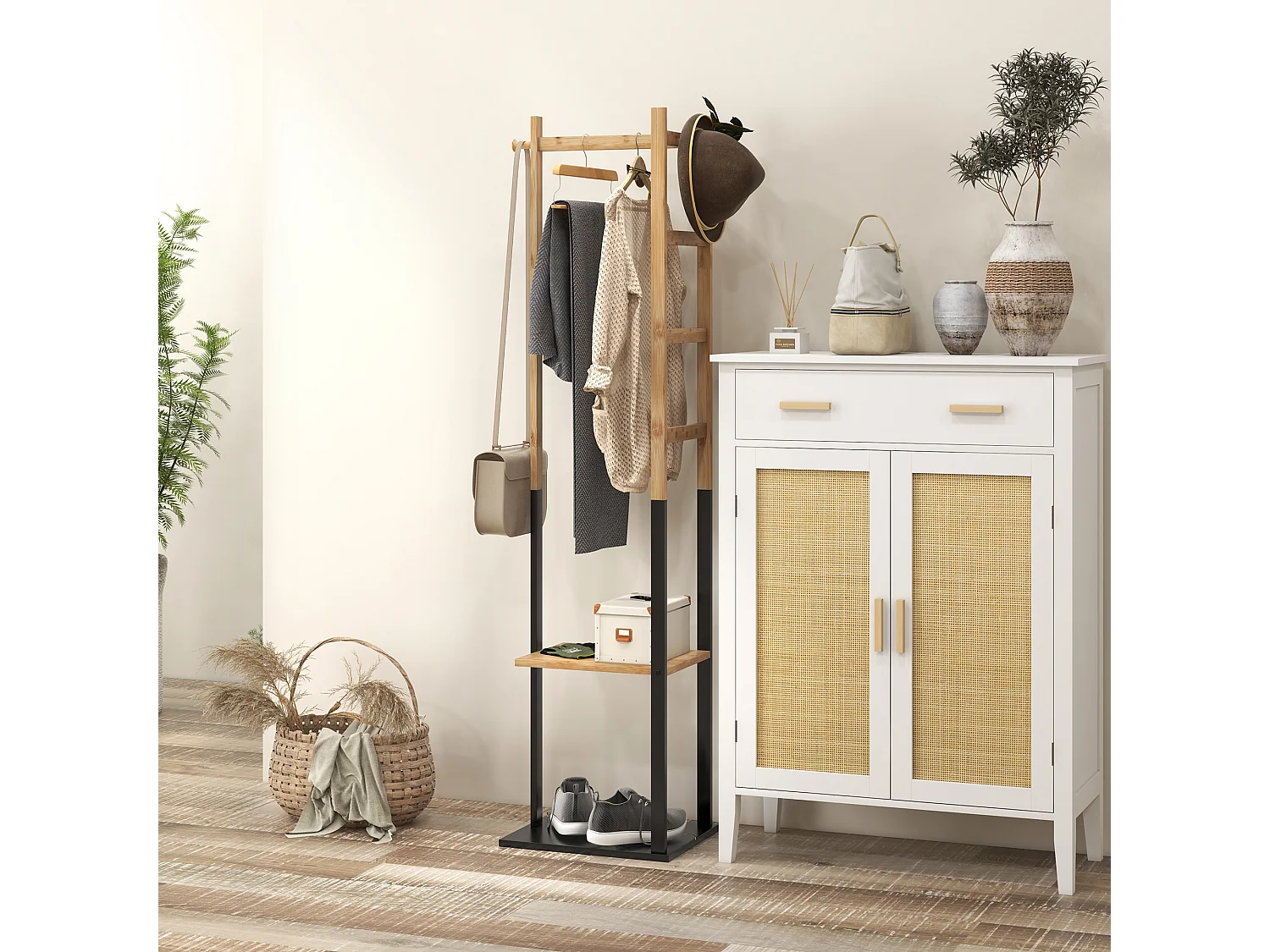 Appendiabiti da terra con barre laterali 2 ganci e 2 ripiani