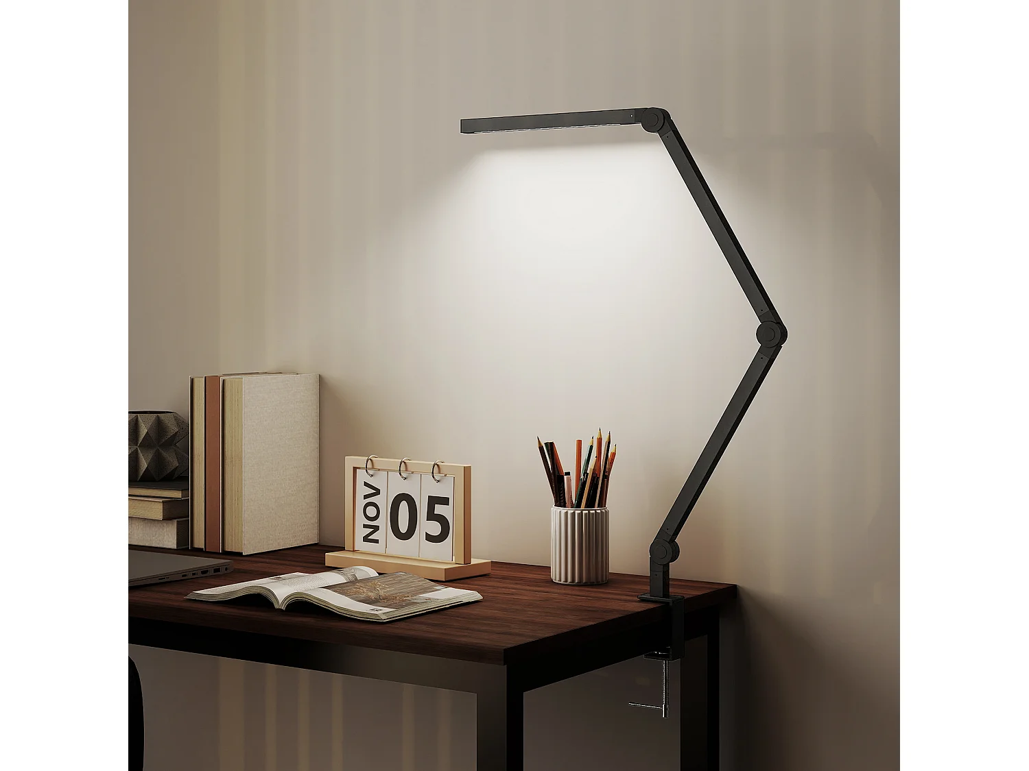 Lampada da scrivania dimmerabile con morsetto e braccio regolabile