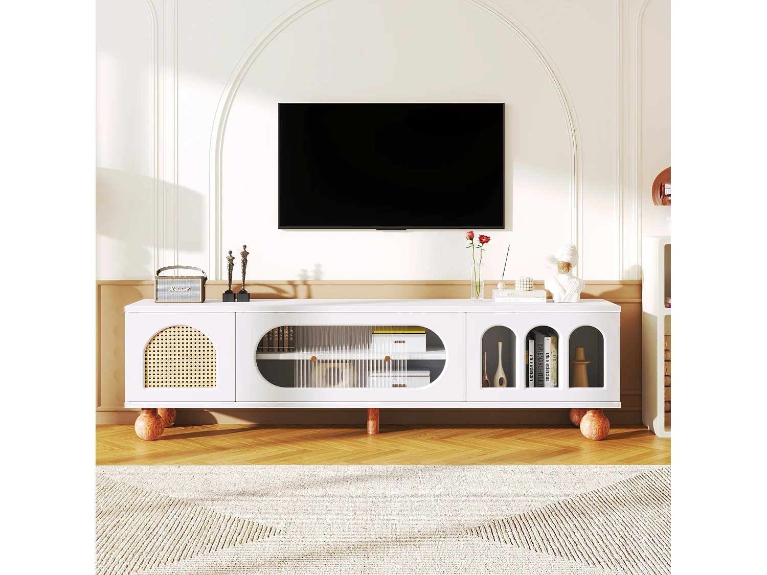 Elegante mobile porta TV, ante scorrevoli in vetro, sezioni ad arco aperte, gambe in legno massello, bianco