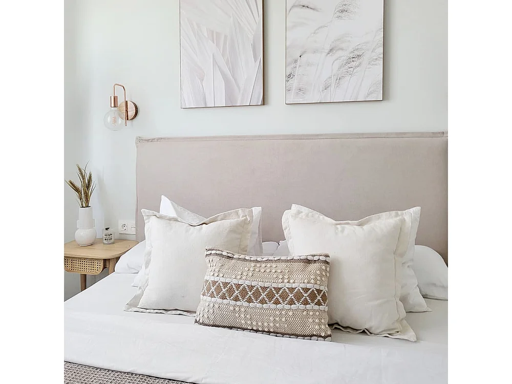 Tête de lit rembourrée en bois lisse anti-taches couleur Crue pour lit 140 cm - 150x125 cm