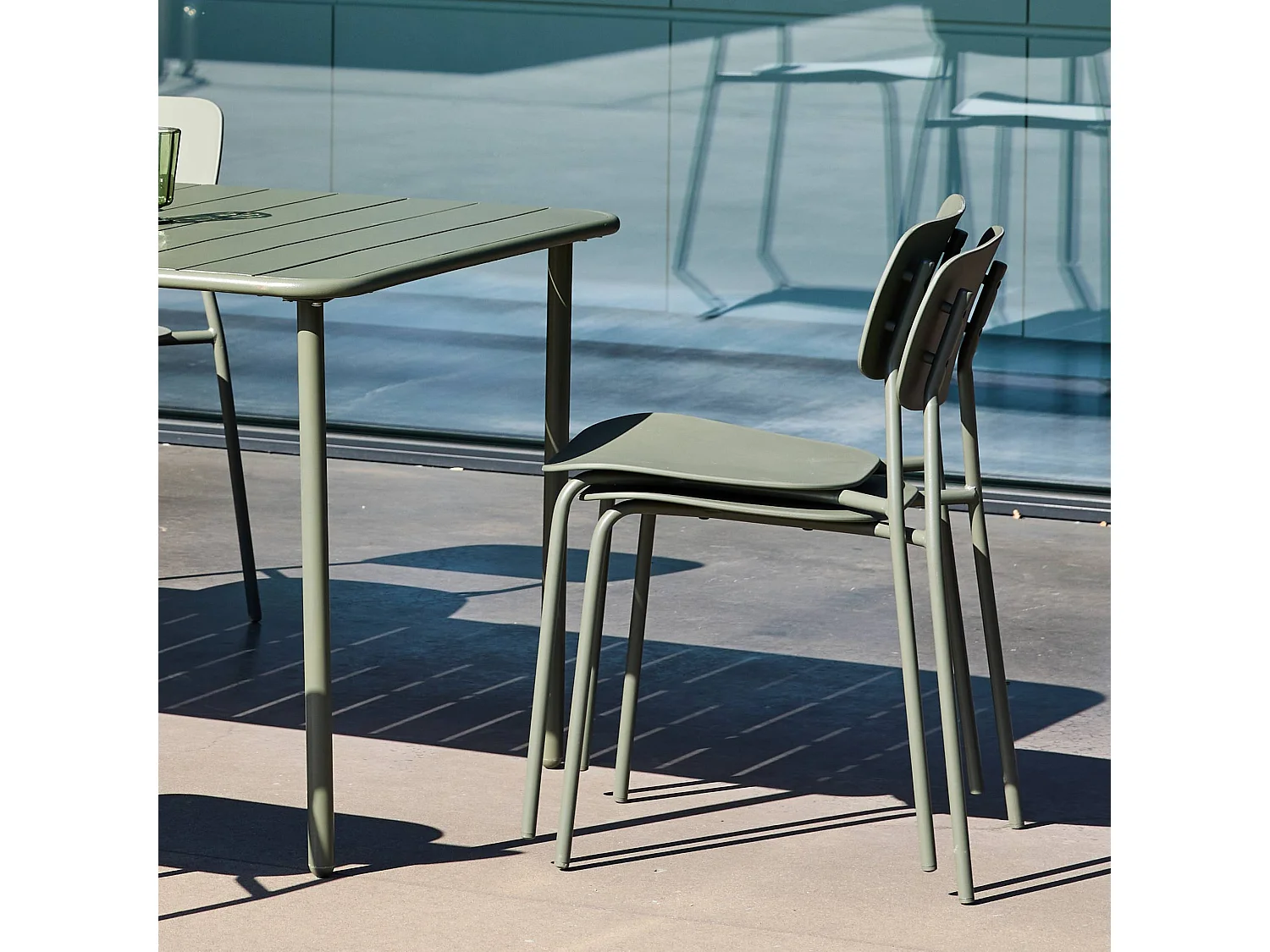 Set tavolo da giardino in metallo con 6 sedie, verde kaki