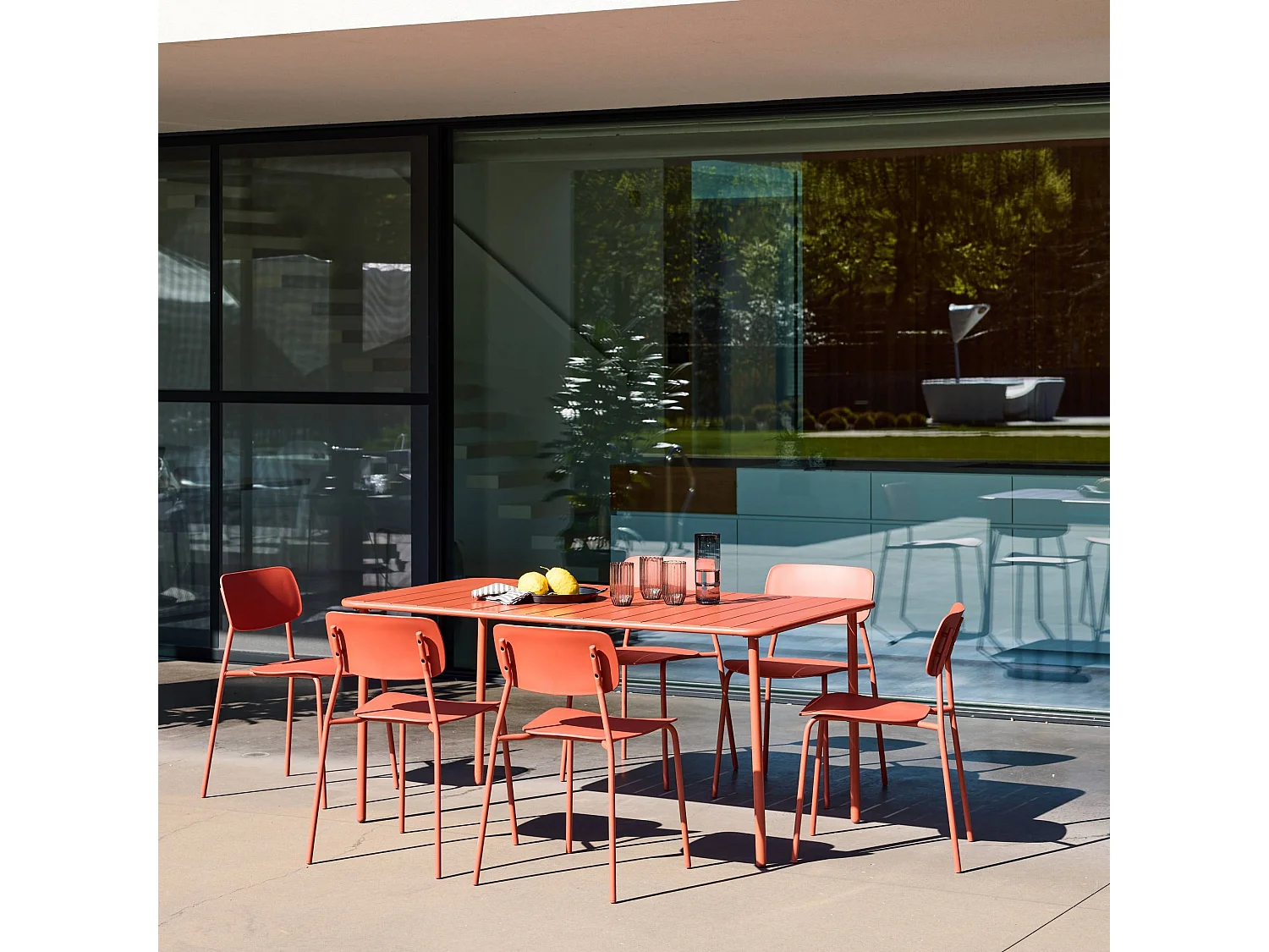 Table de jardin métal + 6 assises terracotta. Amélia + Liva 160 x 90 x 72.5cm