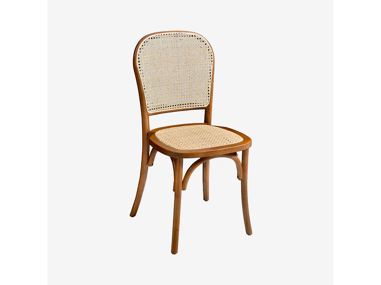 Lot de 4 chaises vintage en bois avec assise et dossier en rotin. coloris noyer. L 44.5 x P 48 x H 89.5cm